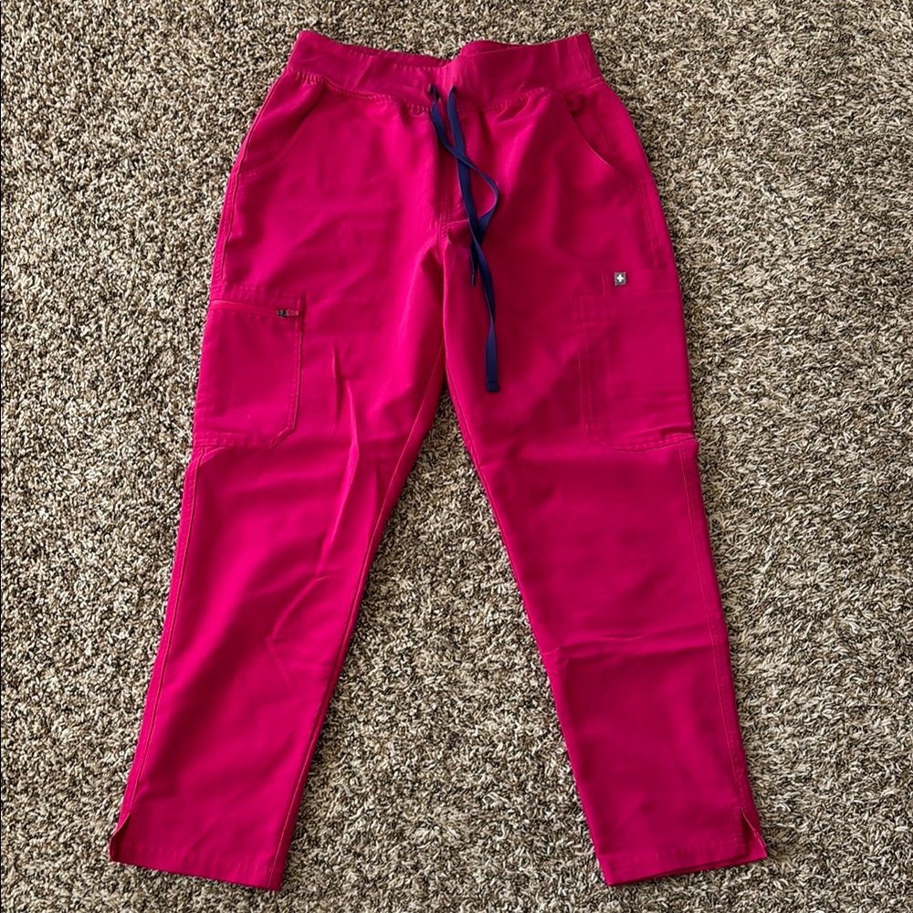 Figs scrub pants high waisted yola size medium petite in color ultra rose (pink)